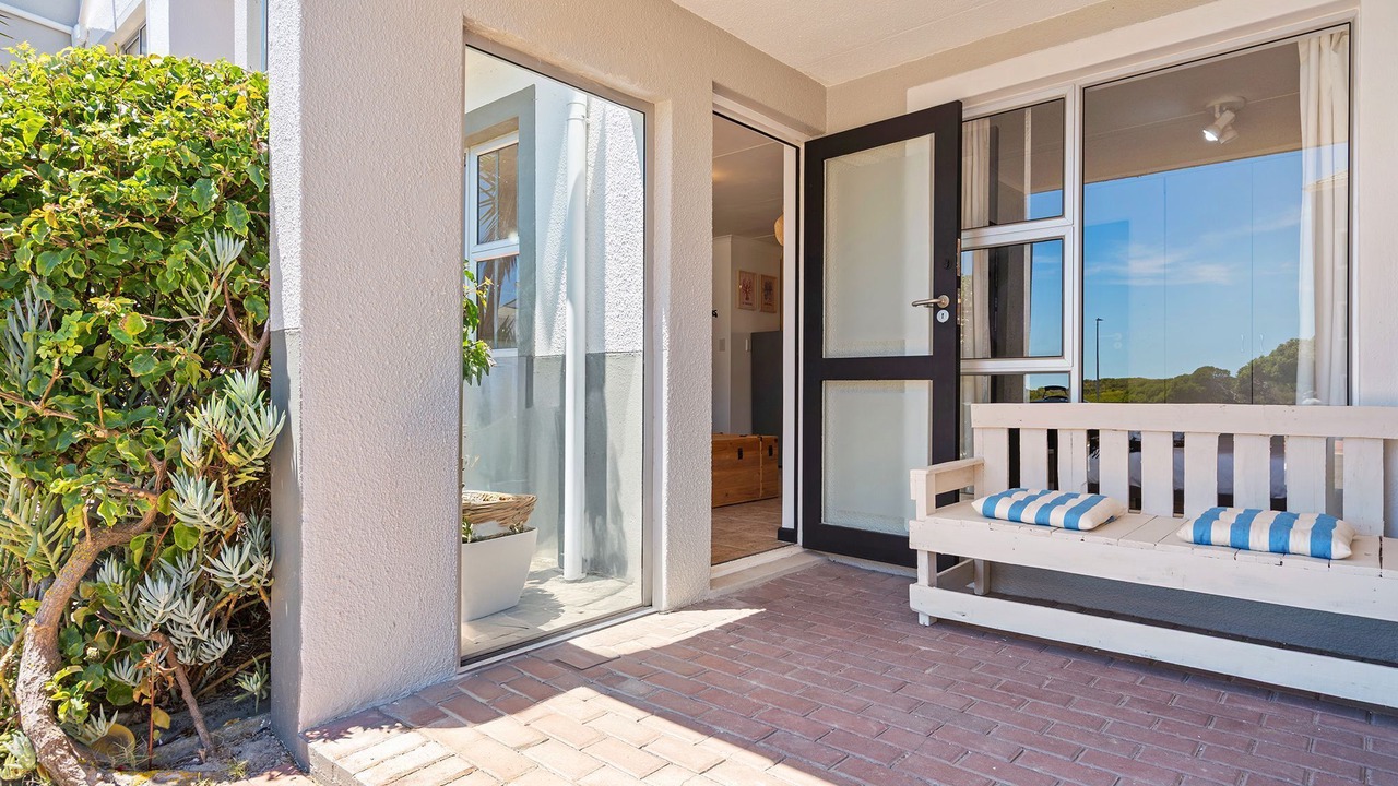 Photo of Patio Balcony in Big Bay