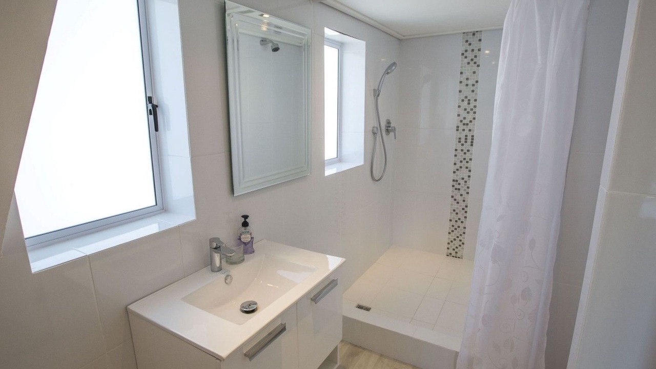 Photo of Bathroom in Lakeside