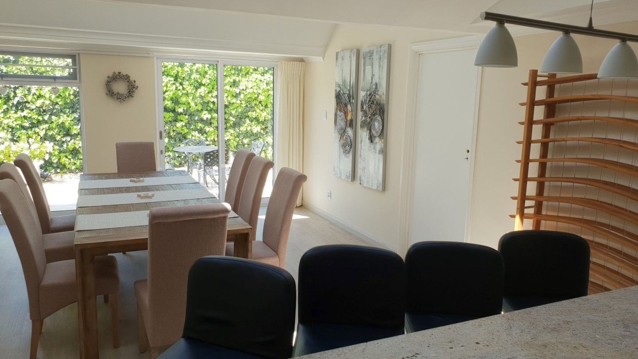 Photo of Bedroom in Lakeside