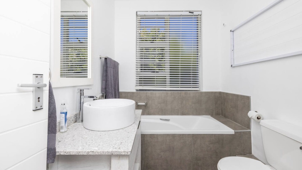 Photo of Bathroom in Three Anchor Bay
