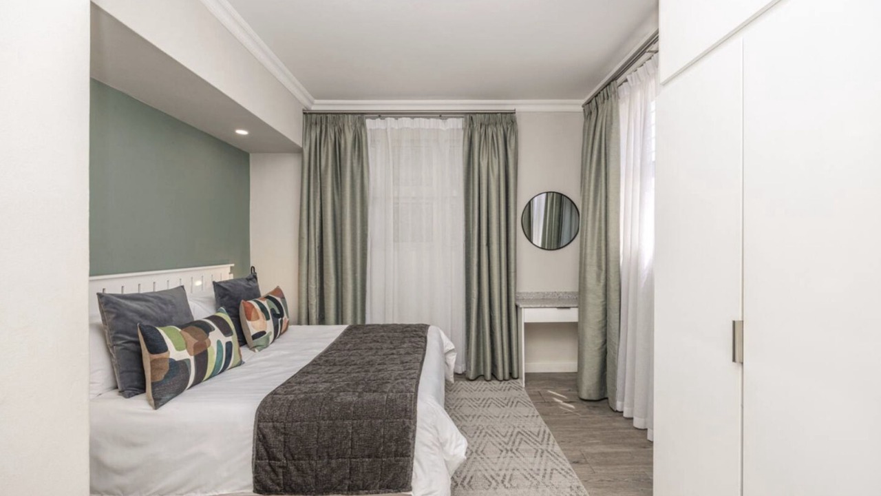 Photo of Bedroom in Three Anchor Bay