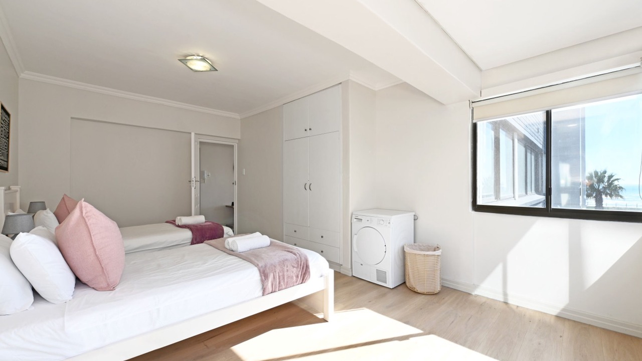 Photo of Bedroom in Three Anchor Bay