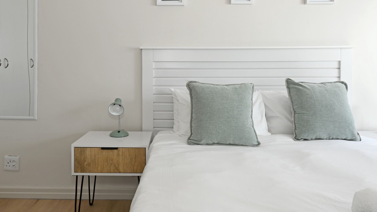 Photo of Bedroom in Three Anchor Bay