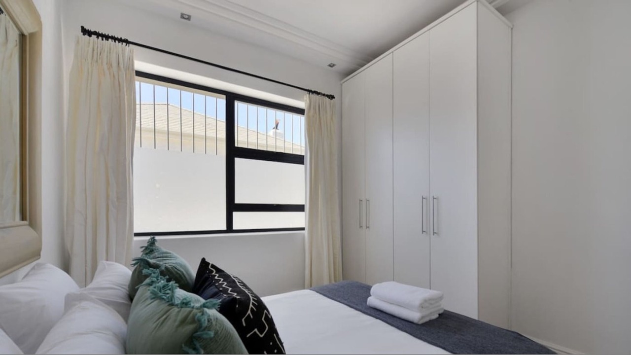 Photo of Bedroom in Three Anchor Bay