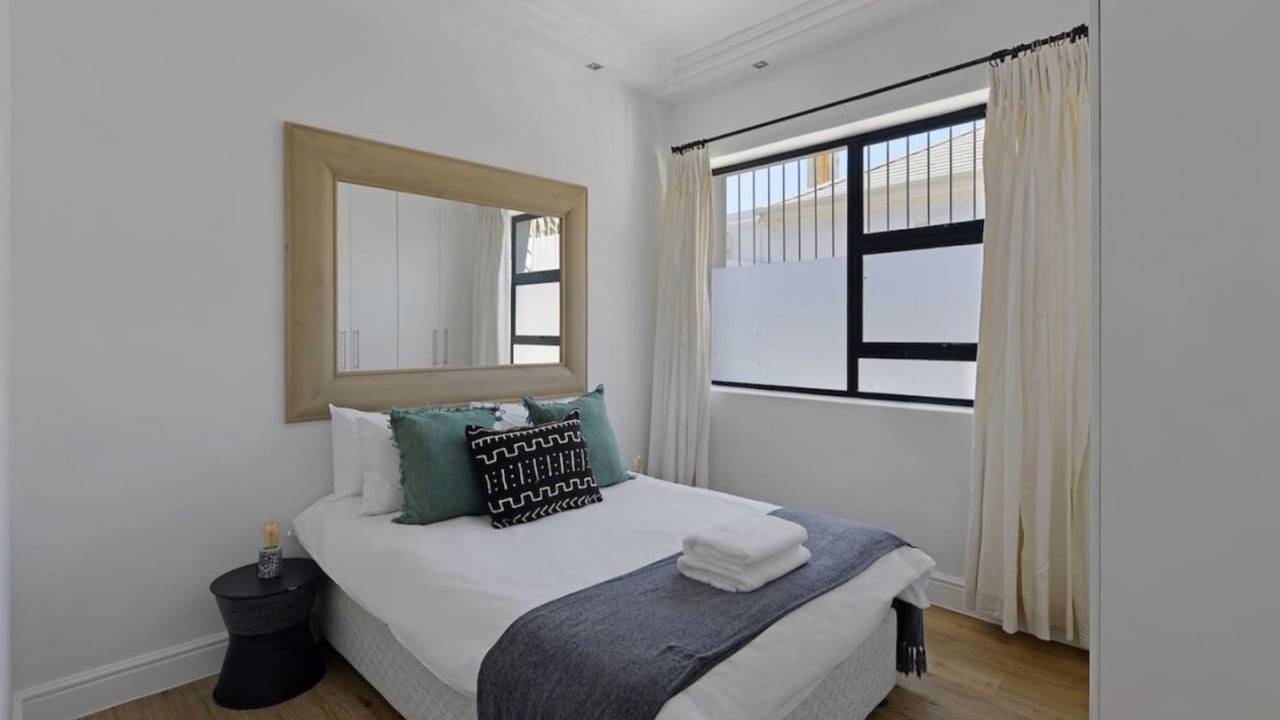 Photo of Bedroom in Three Anchor Bay