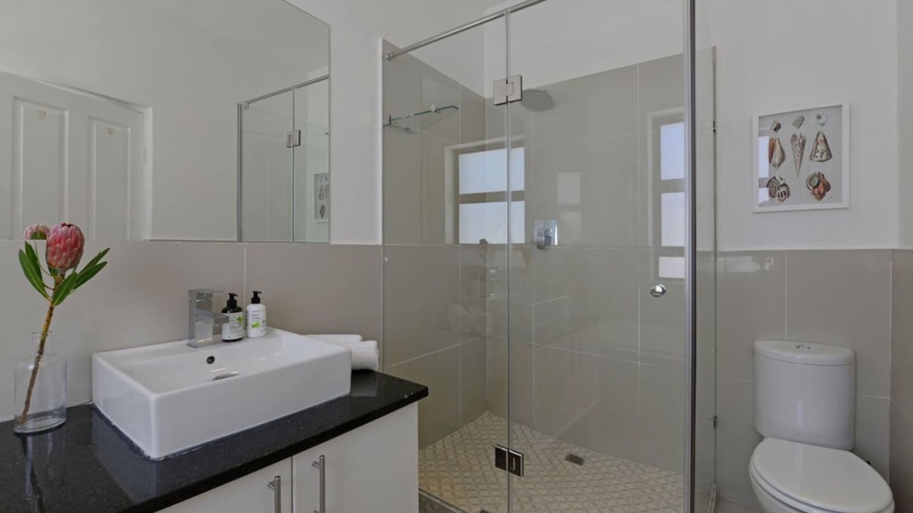 Photo of Bathroom in Three Anchor Bay