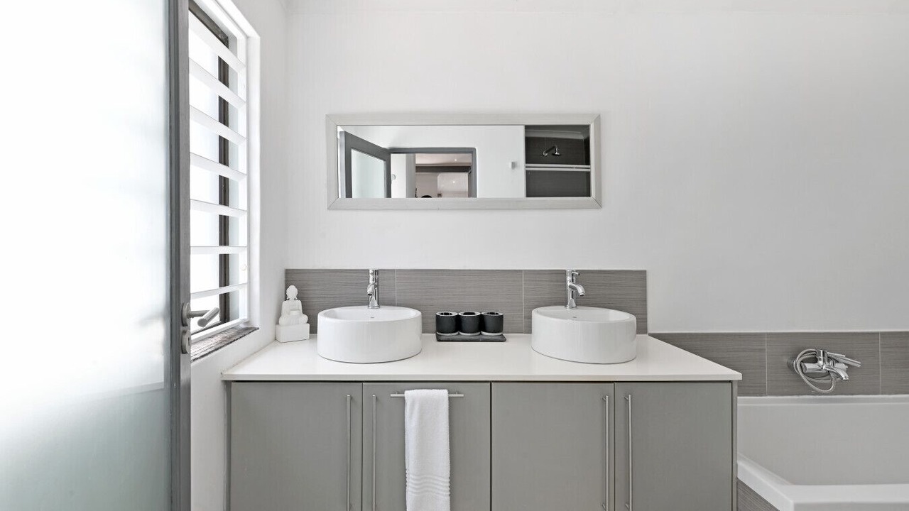 Photo of Bathroom in Three Anchor Bay