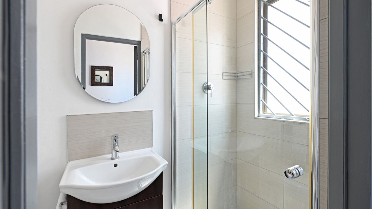 Photo of Bathroom in Three Anchor Bay