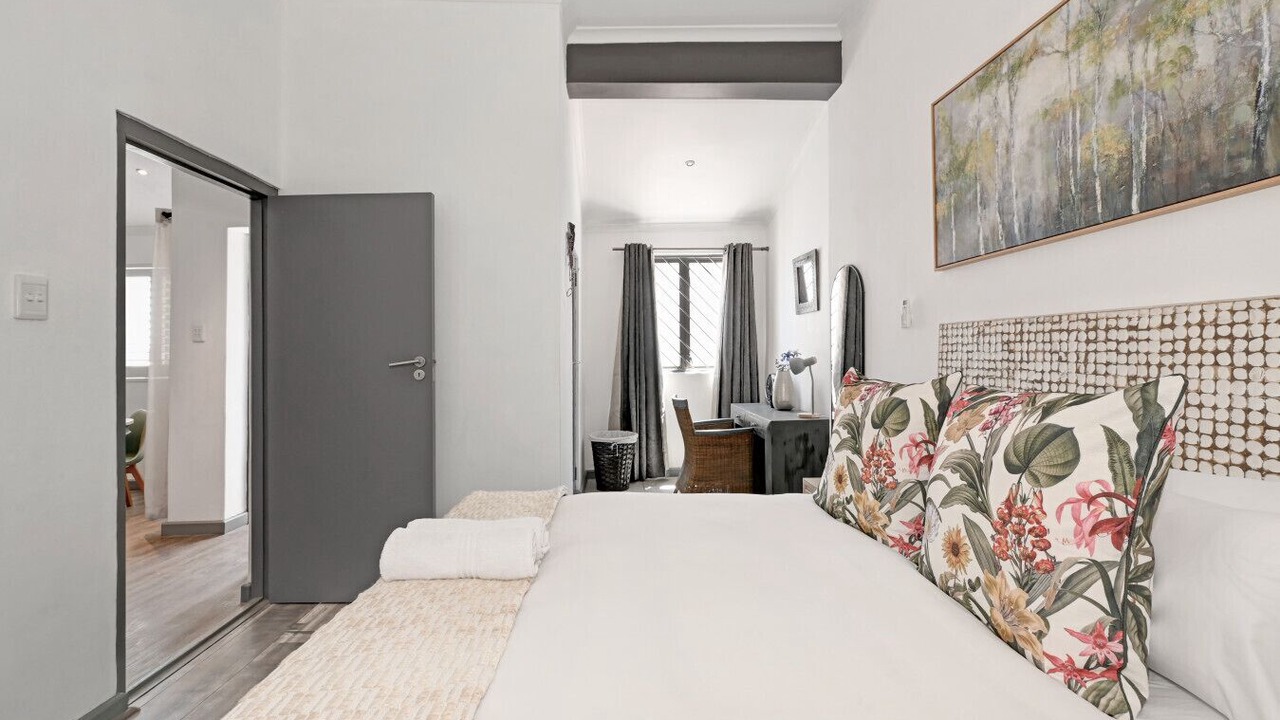 Photo of Bedroom in Three Anchor Bay