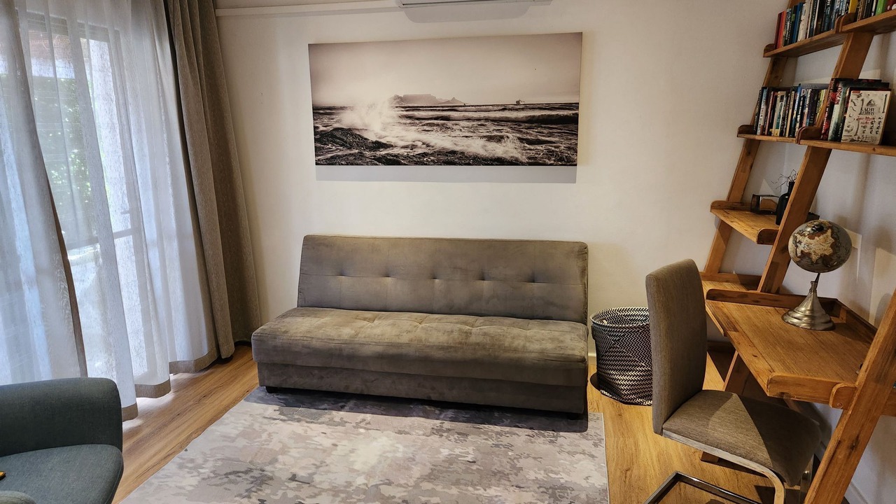 Photo of Livingroom in Plumstead