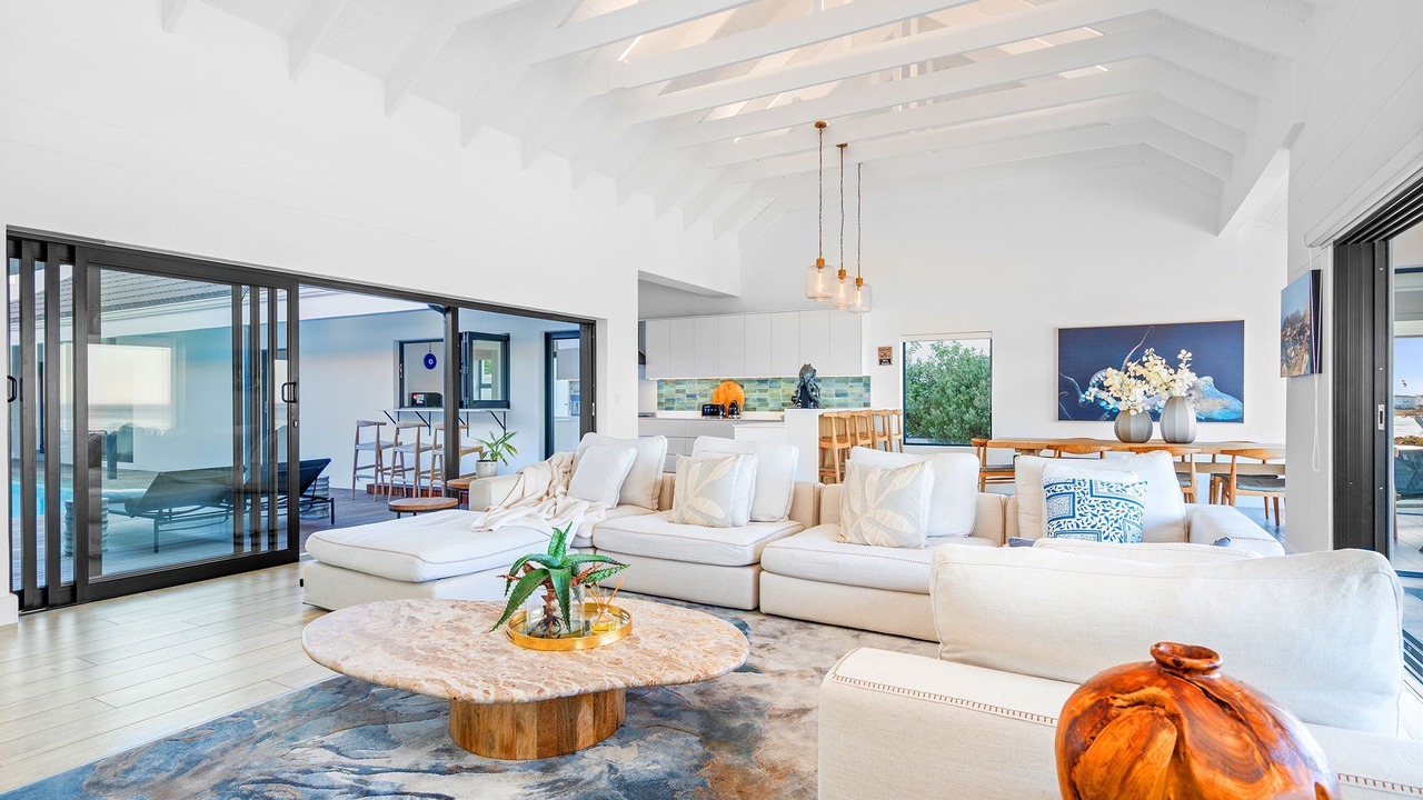Photo of Livingroom in Shelley Point