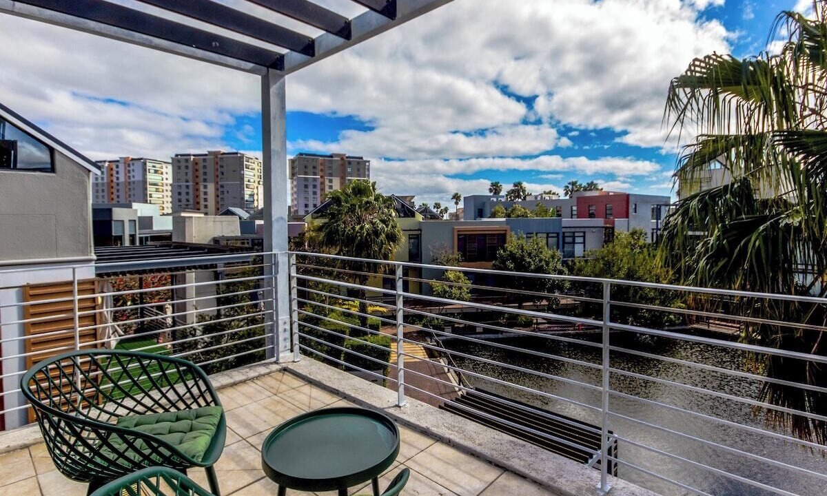 Photo of Patio Balcony in Century City