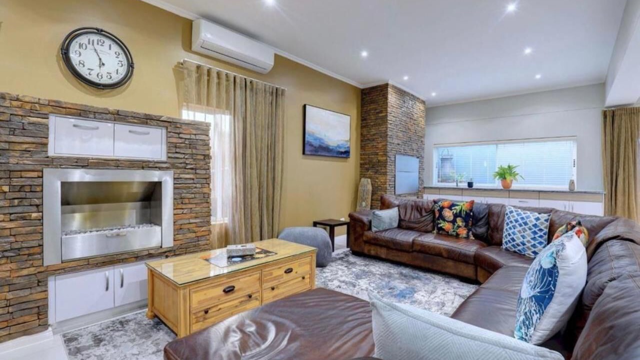 Photo of Livingroom in Mossel Bay