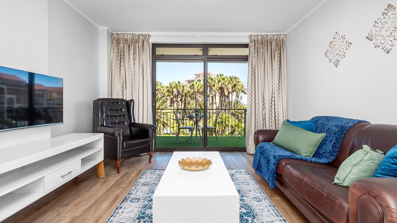 Photo of Livingroom in Century City