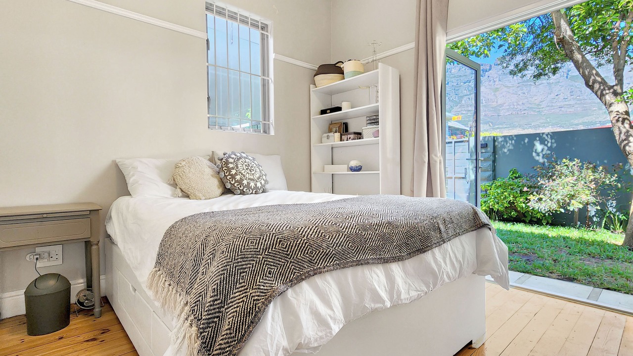 Photo of Bedroom in Cape Town City Centre