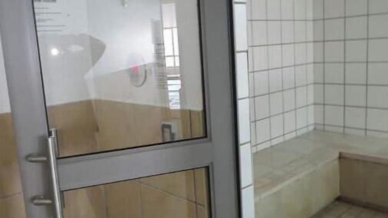 Photo of Bathroom in Strand