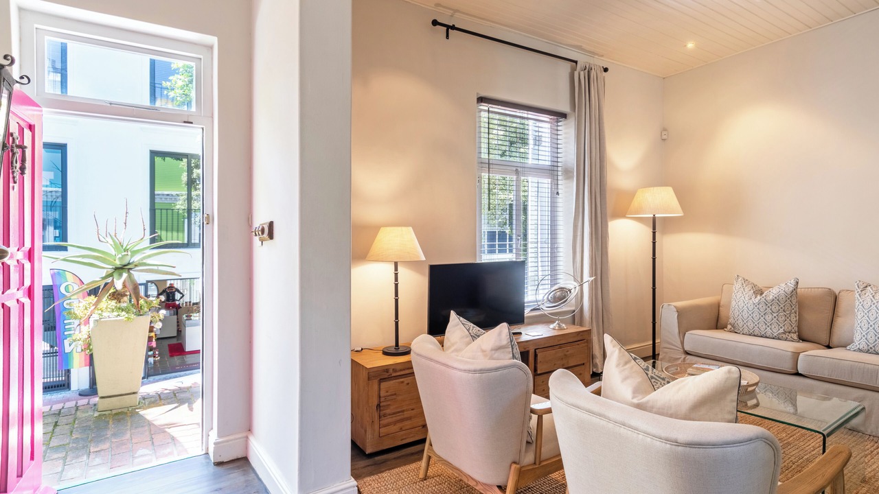 Photo of Livingroom in Cape Town City Centre