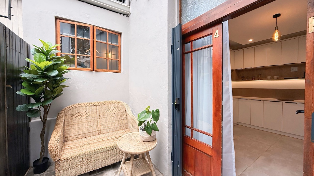 Photo of Patio Balcony in Three Anchor Bay