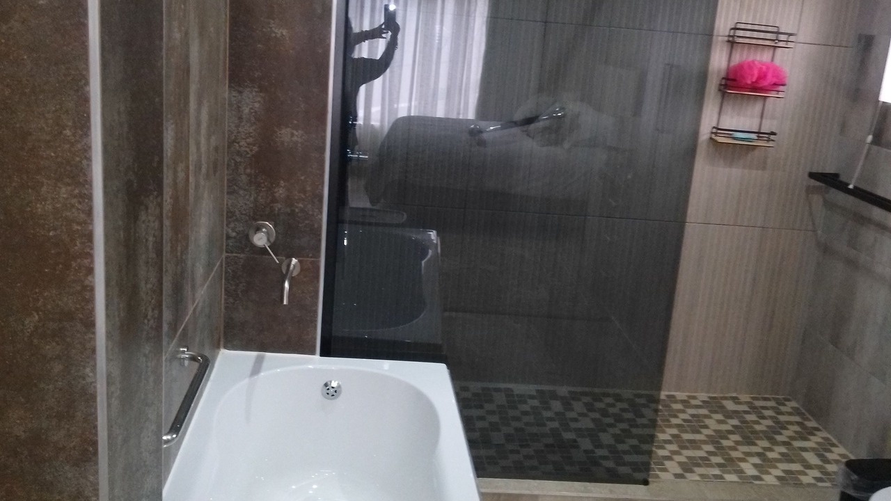 Photo of Bathroom in Uvongo