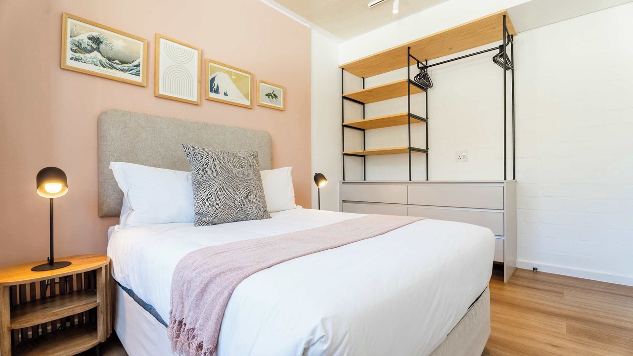 Photo of Bedroom in Three Anchor Bay