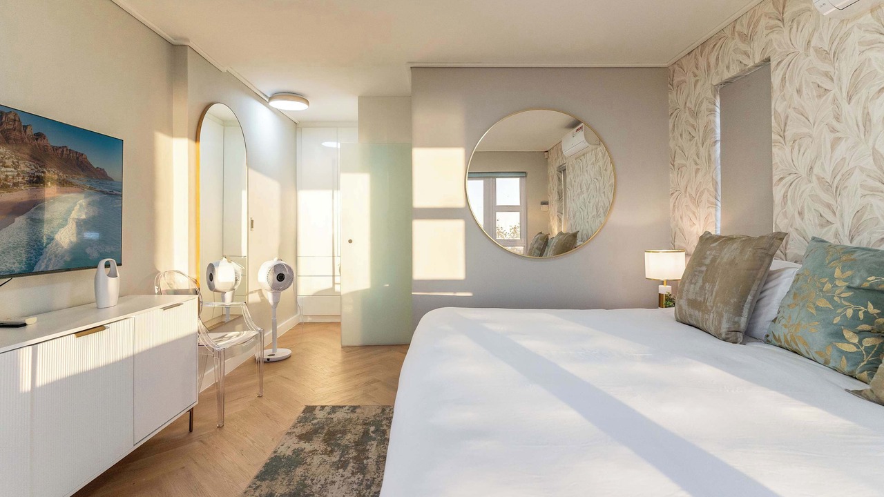 Photo of Bedroom in Camps Bay