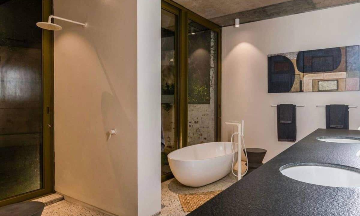 Photo of Bathroom in Sea Point