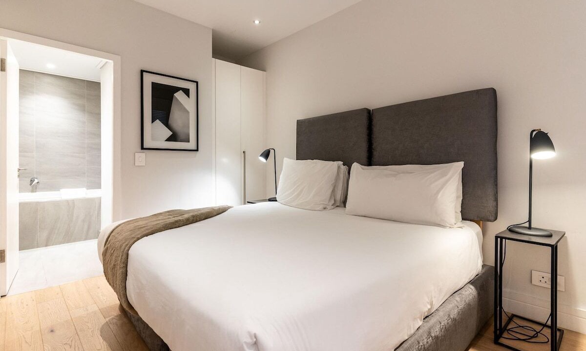 Photo of Bedroom in Cape Town City Centre
