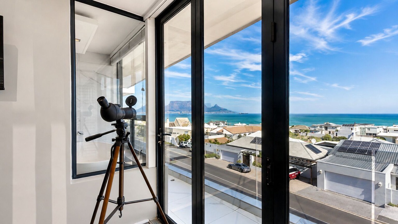 Photo of Others in Bloubergstrand