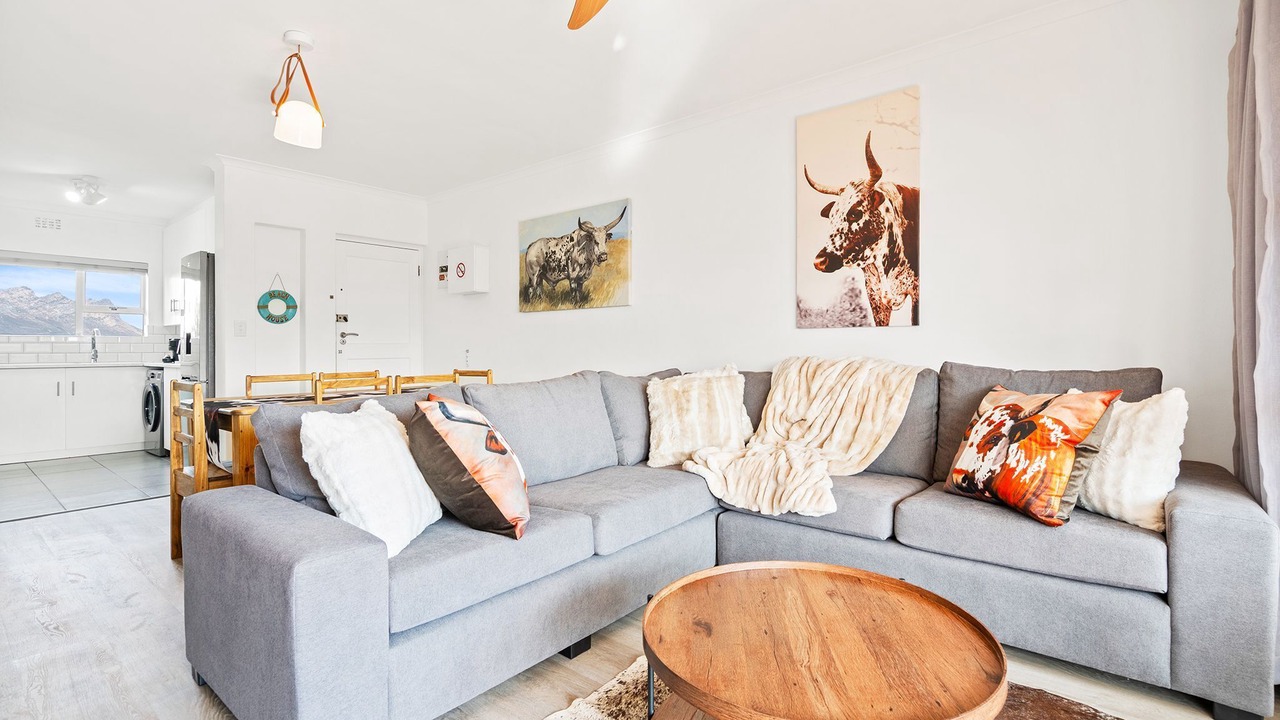 Photo of Livingroom in Elgin