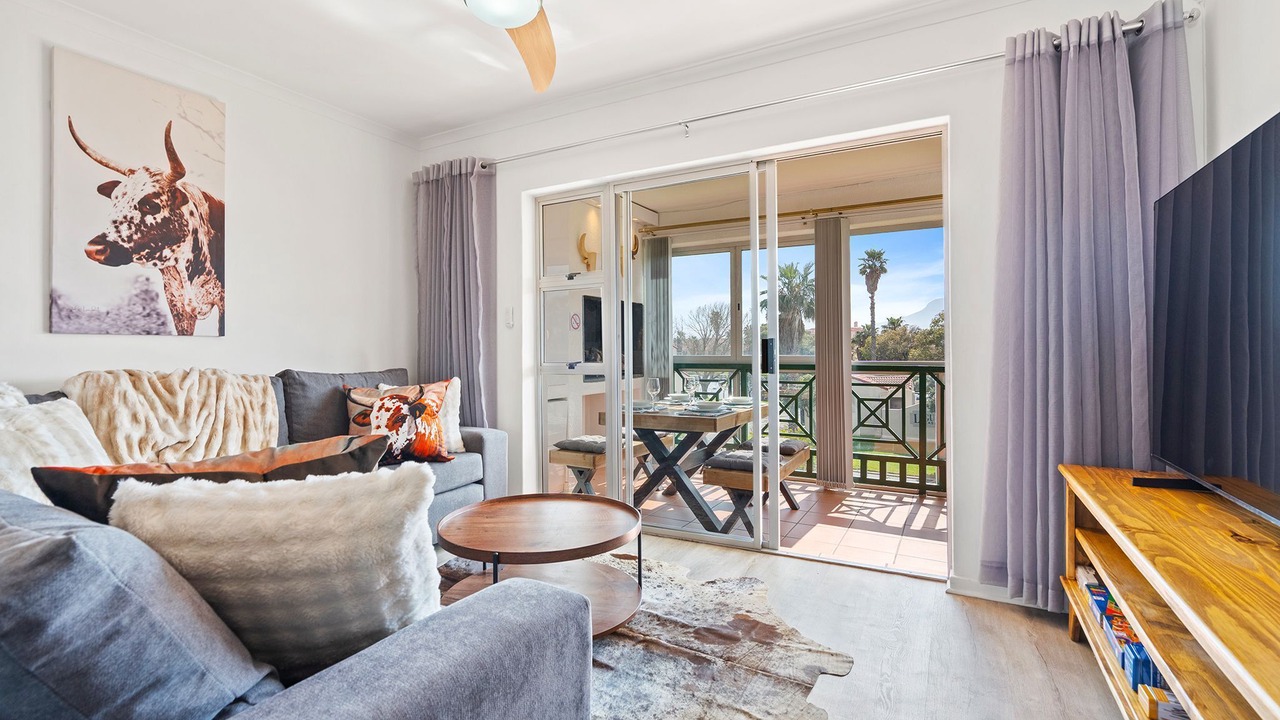 Photo of Livingroom in Elgin
