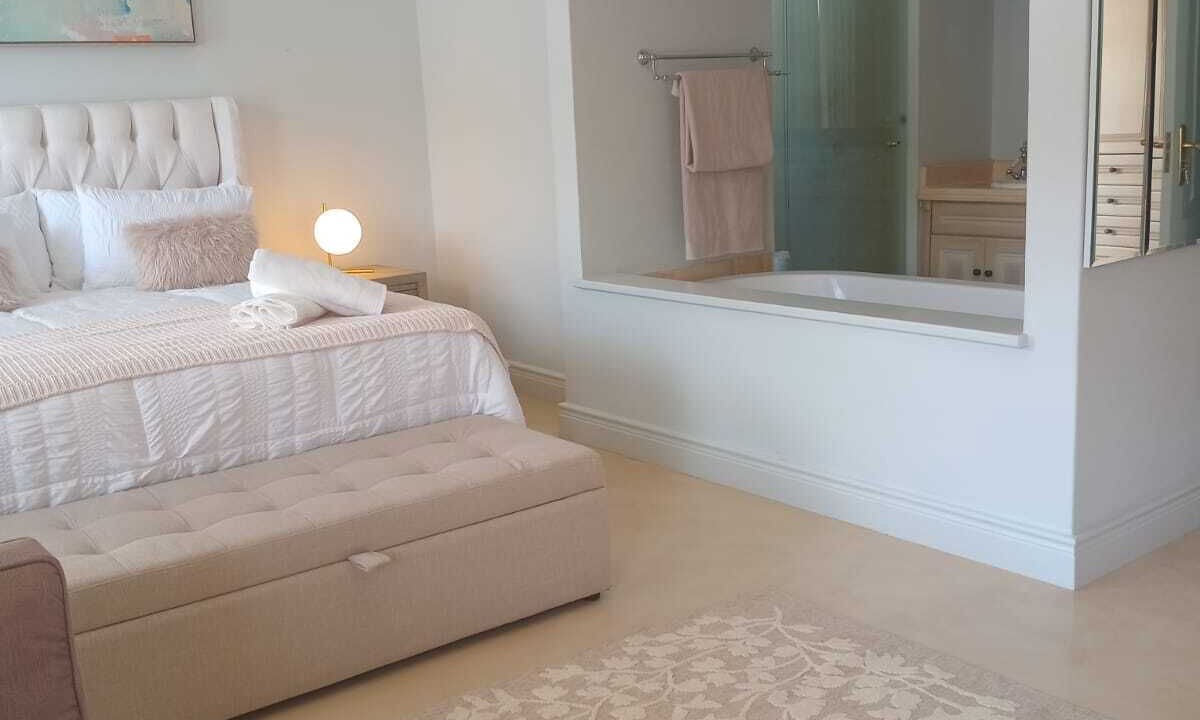 Photo of Bedroom in Franschhoek