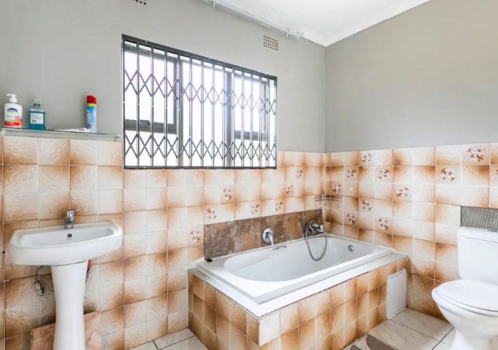 Photo of Bathroom in Alberton