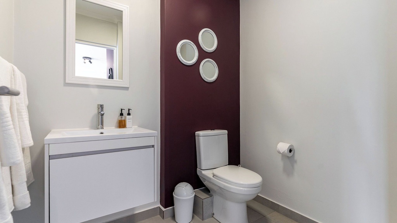Photo of Bathroom in Burgundy Estate