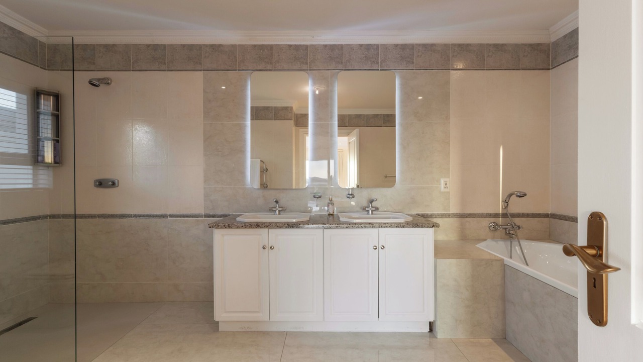 Photo of Bathroom in Knysna