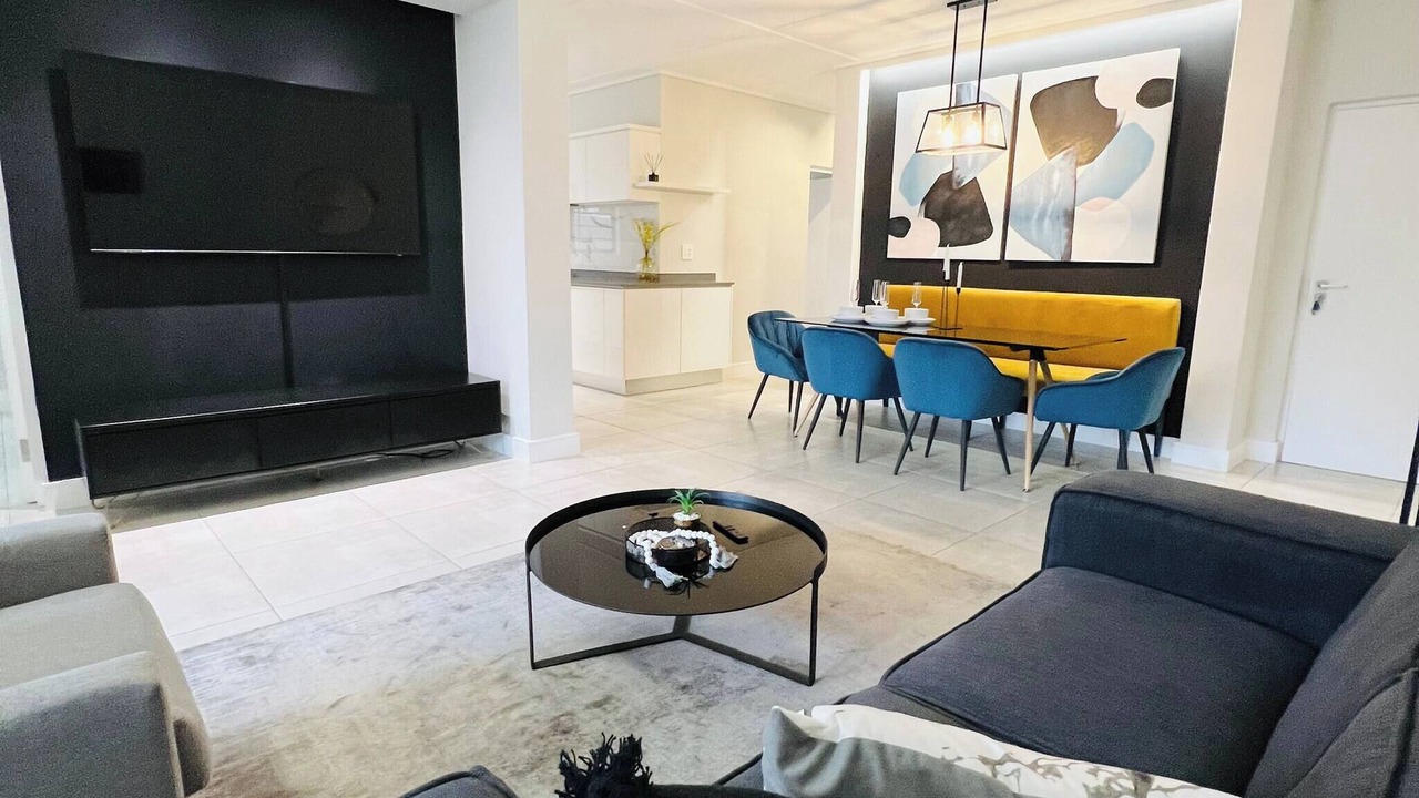 Photo of Livingroom in Greater Johannesburg Metropolitan Area