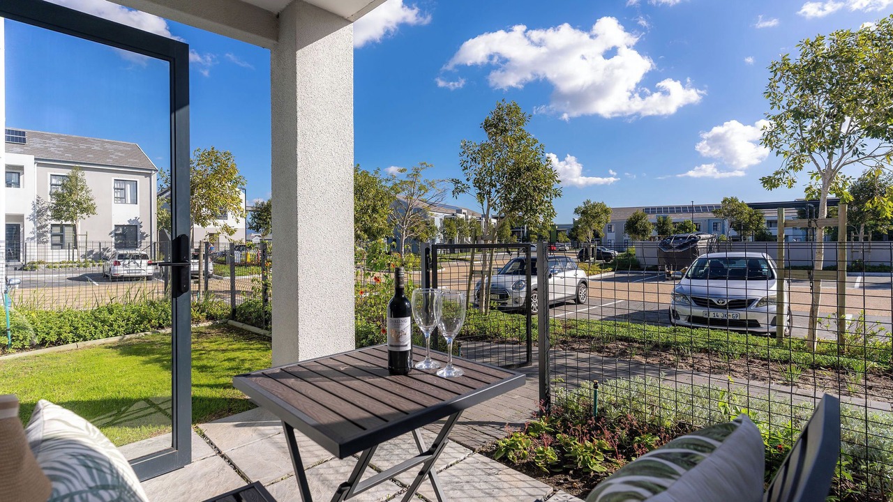 Photo of Patio Balcony in Burgundy Estate