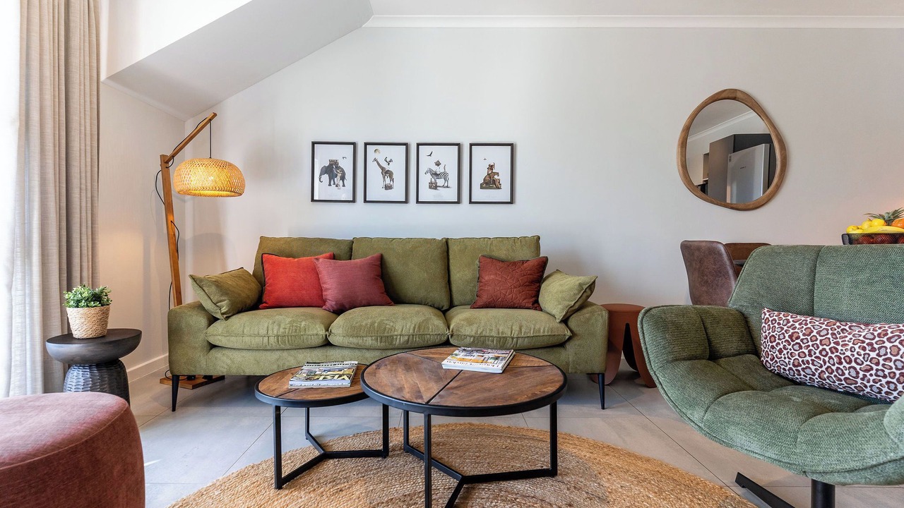 Photo of Livingroom in Burgundy Estate