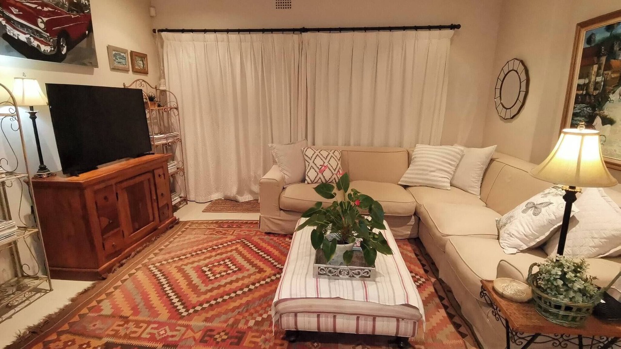 Photo of Livingroom in Lakeside