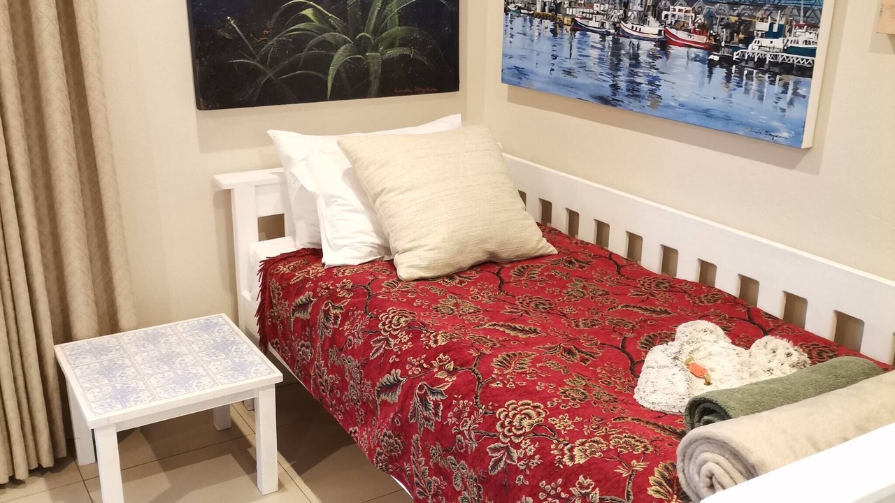 Photo of Bedroom in Lakeside
