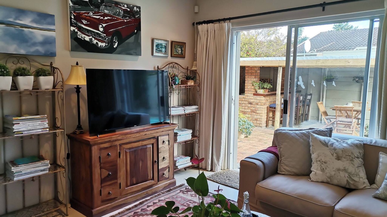 Photo of Livingroom in Lakeside
