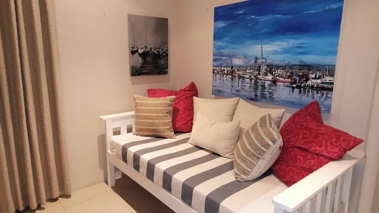 Photo of Bedroom in Lakeside