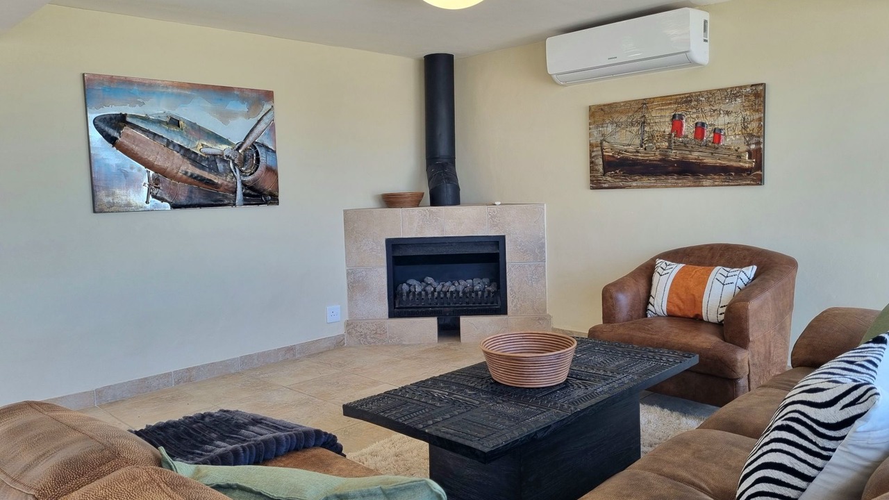 Photo of Livingroom in Gordons Bay Central