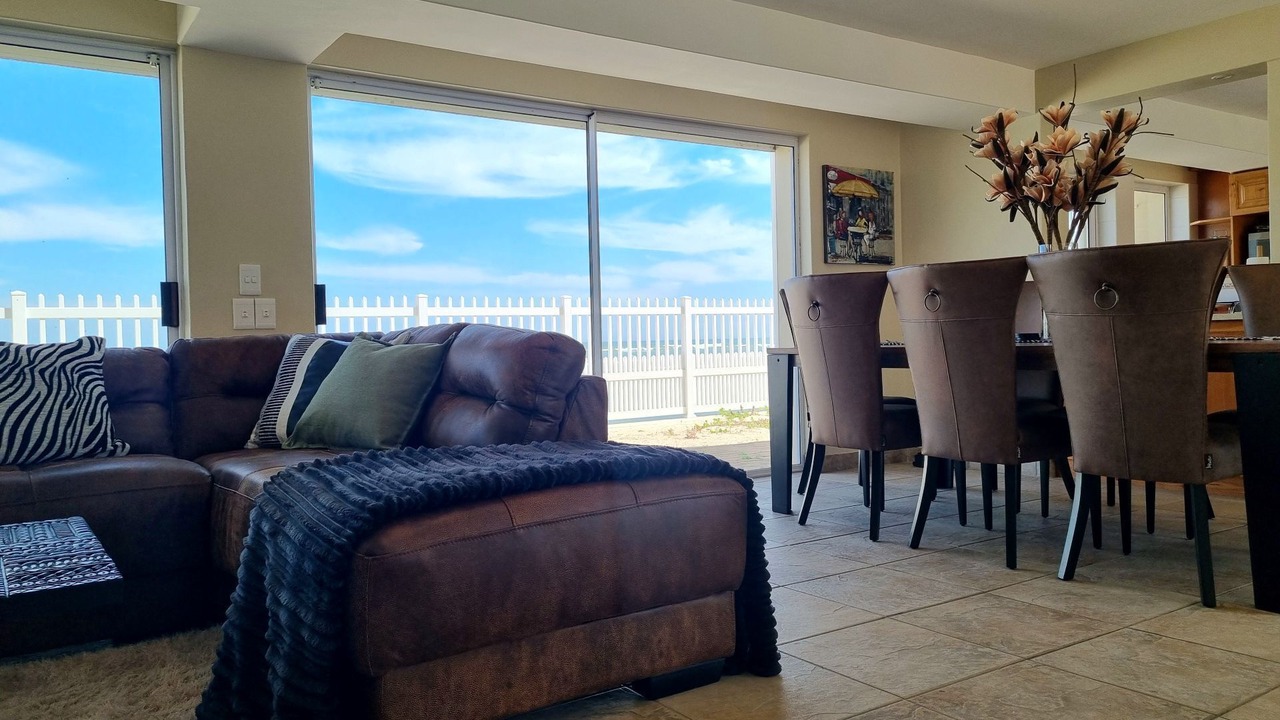 Photo of Livingroom in Gordons Bay Central