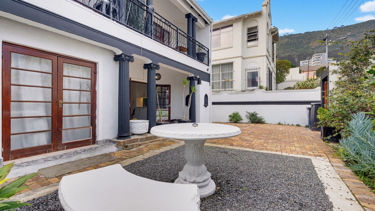 Photo of Patio Balcony in Sea Point