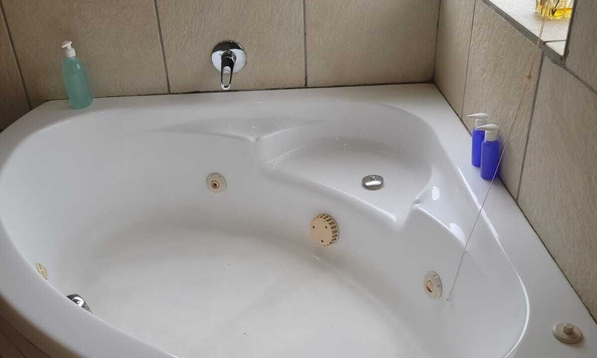Photo of Bathroom in Faerie Glen