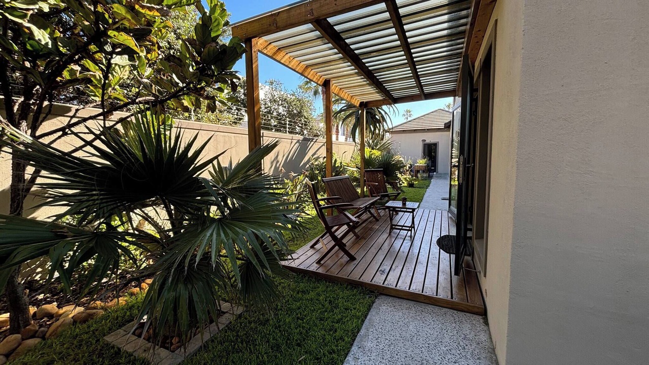 Photo of Patio Balcony in Sunset Beach