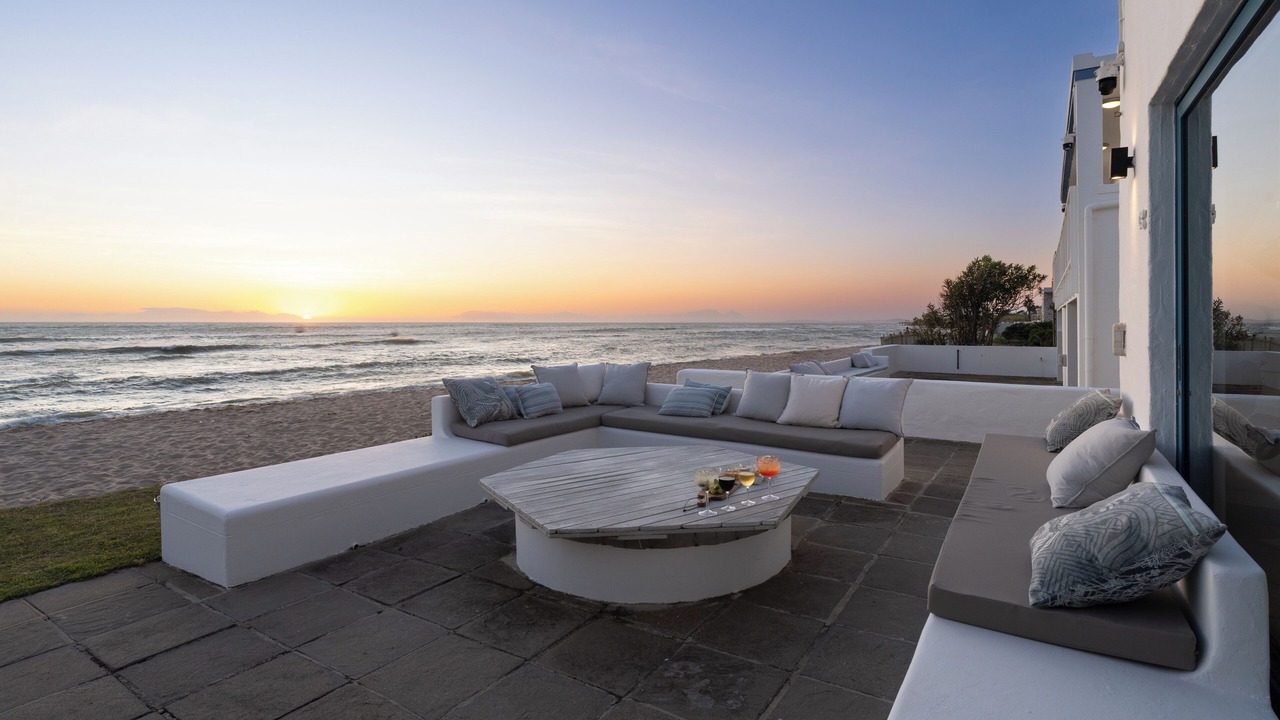 Photo of Patio Balcony in Gordons Bay Central