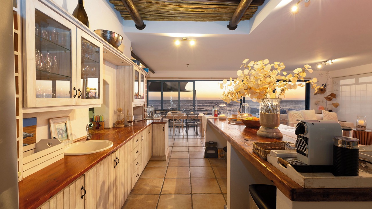 Photo of Kitchen in Gordons Bay Central