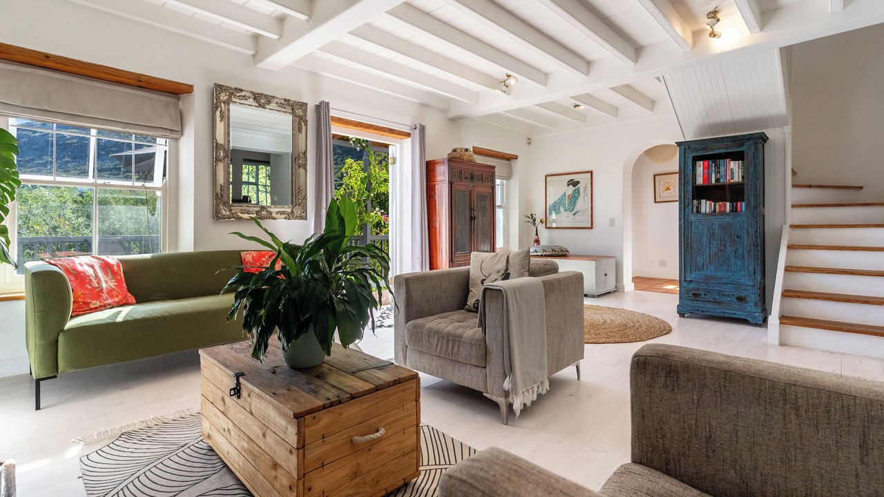 Photo of Livingroom in Scott Estate