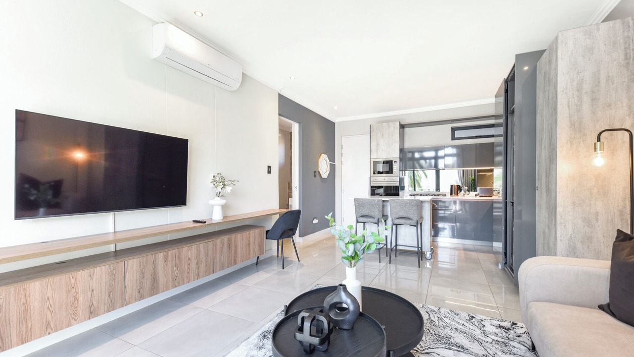 Photo of Livingroom in Greater Johannesburg Metropolitan Area